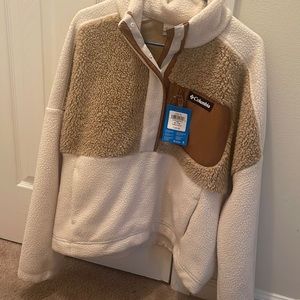 Pull over Columbia crop jacket